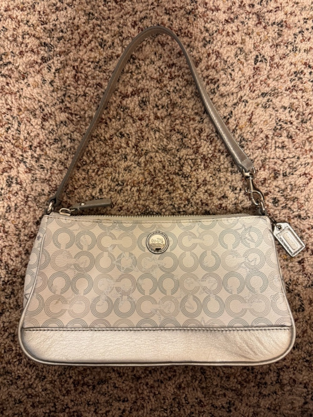 Rare Vintage Coach Metallic Star Logo Shoulder Bag with Silver Accent!